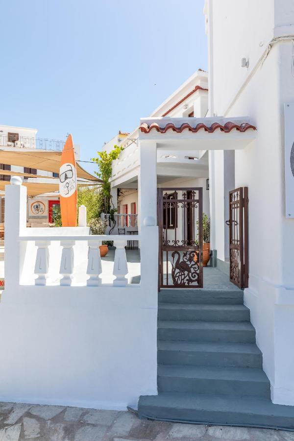 Uncle John'S Guesthouse Skopelos Exterior foto